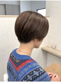 刈り上げ手前のショートヘア