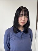 ミディアムレイヤー/顔まわりカット/艶髪