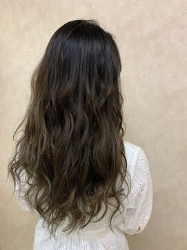 エイミー バイ ハセ(Aimee by HASE) バレイヤージュ×ロング