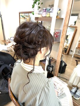 ロカット サロン(Roquat Salon) ロングシニヨンアレンジ【ヘアアレンジ　立川南/立川/国分寺】