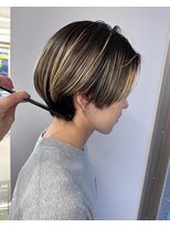 ハイコントラスト　ハイライト　バレイヤージュ　メンズショート