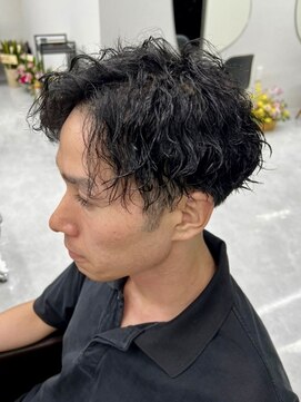 ジーニー 本厚木(Genie) 波巻きセンターパート/ハイライト/マッシュパーマ/ウルフ