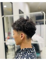 アヴソリューク(Absoluk)&nbsp;髪の癖を活かした、定番ツーブロックスタイル☆