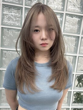 サンクプロジェクト(cinq PROJECT) 韓国風顔周りレイヤーカットミルクティーベージュブラウンカラー