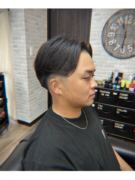 スケッチ(SKETCH) センター分け、流すスタイル