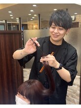 スタイリストピックアップ【貴也。】：パーマ支持No.1、コテ巻き風デジタルパーマお任せください！