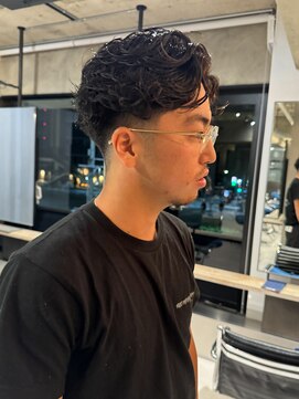 アンフェインド02(UNFEIGNED 02) テーパードカット