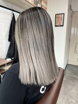 ウォンク(WONK.)&nbsp;[WONK.] くすみベージュ　バレイヤージュ　セミディー