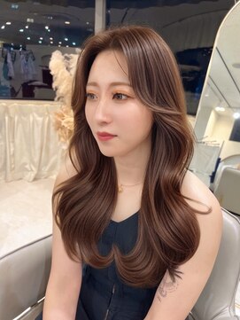 ミラ(MIRA) 韓国ヘア/ヨシンモリ/レイヤーカット/酸性ストレート/髪質改善