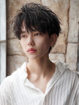 カライングドゥ(ing deux) 黒髪人気ツーブロックニュアンスセンターパート