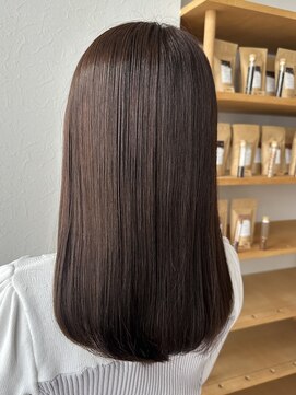 ブローチェアヴェダ ブラウンベージュ、ダークブラウン、グレージュ、透明感カラー