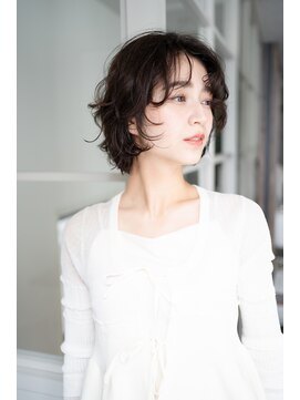 マグノリア オモテサンドウ(MAGNOLiA Omotesando) くしゃっとランダムカールがかわいいボブウルフ・・・HINATA