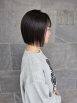 メゾン アヴァロ(Maison Avallo) 黒髪ストレートボブ