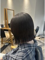 マーレ(MARLE./)&nbsp;顔型をカバーする顎下切りっぱなしボブ