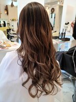 スタッフ イット ヘアー バレイヤージュカラー♪