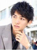 簡単スタイリングの、大人ニュアンスショート
