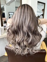 ユートピア(U topia)&nbsp;バレイヤージュ/ホワイトアッシュ/シルバーカラー