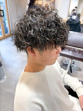 レオン(Re:ON) 波巻きスパイラルパーマ