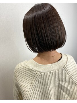 アドラーブル ココロ 新潟(adorable CoCoLo) 20代30代ミニボブココアブラウン小顔美肌ストレート丸み