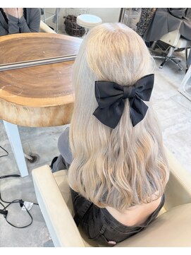 ラシク(rashicu) ホワイトブロンド