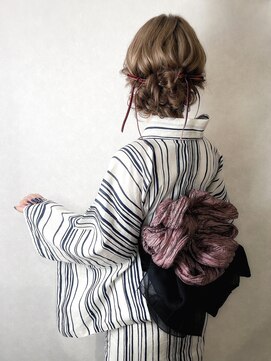 アプローズ(applause.) 夏祭りにオススメのワイドシニヨン♪