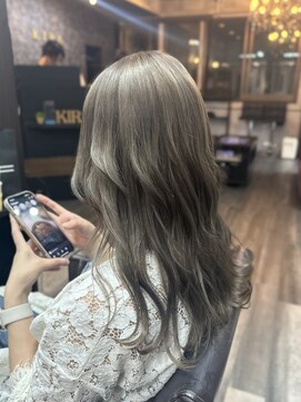 キラ(KIRA) ミルクティーグレージュ