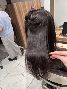 アッシュ 茗荷谷店(Ash) 内側も綺麗に伸びる髪質改善縮毛矯正