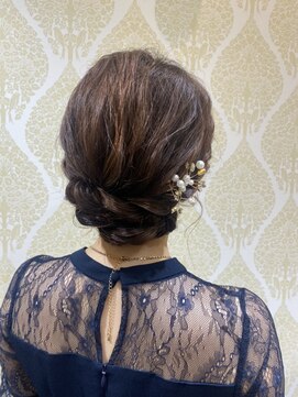 ファースト(FIRST) ヘアセット￥2,980※10時以前のご予約は早朝料金あり