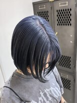 マニア(mania.)&nbsp;ブルーシルバーネイビーブルーブルージュ青髪ブリーチカラーボブ