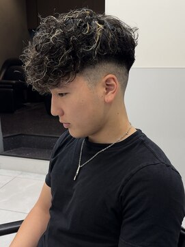 ファミリア 新宿(familiar) スペインカール メッシュカラー