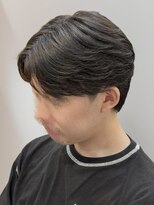 ビッケメンズヘア(Vicke Men's hair) 刈り上げセンターパートフェザーパーマニュアンスパーマ韓国