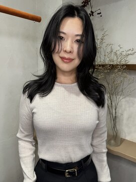 カーム(calm) 黒髪カタログ/クラゲヘアー/オリーブグレー/大人レイヤー/川崎