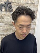 カペリ デ アーテ(Capelli di arte)&nbsp;メンズパーマ／センターパート