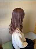 柔らか質感のピンクニュアンスロング