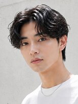 インブルーム(In Bloom)&nbsp;ビジネスヘア フェザーパーマ センターパート 眉毛カット 20代