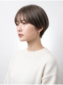 大人可愛い暗髪グレージュショート