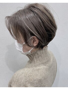 カモン(CAMON) [CAMON. ]#脱白髪染め#ハイライト#ショートボブ