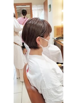 ネオリーブアイム 横浜西口店(Neolive aim) 40代～60代にオススメ　クビレショート