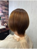 ふんわり丸みショート艶髪ブラウン系大人キレイなショート