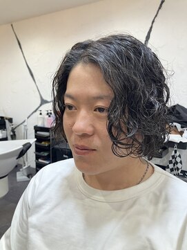 ペロコルテ(Pelo Corte) 縦落ちスパイラルパーマ