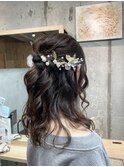 20代30代大人可愛いお呼ばれスタイル編みおろしグレージュ