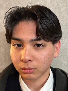 ノーエン(noen) センターパートツイストスパイラルパーマ刈り上げメンズパーマ