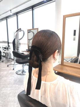 アシュア(Asure) タイトシニヨン