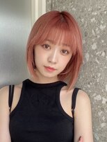 渋谷ブリーチカラータッセルボブ顔周りレイヤー切りっぱなしボブ