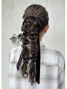 シェミール(CHEMIR) ツイン編みおろし【四日市/ヘアセット/髪質改善】