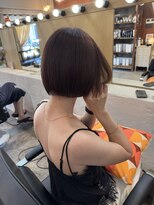 チャプター 問屋町(chapter)&nbsp;赤味なし透明感ケアカラーラベンダーグレージュ切りっぱなしボブ