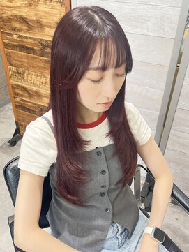 グランツ(Glanz) ハッシュカット／レイヤー/ボルドーカラー/大和八木／髪質改善