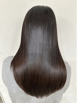 【富山】縮毛矯正の常識を変える！髪質改善で、ダメージを抑えながら自然なストレートヘアに♪