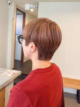 クリック(Click) 黒髪/クラゲヘアー/オリーブグレー/小顔/ココアベージュ/小倉