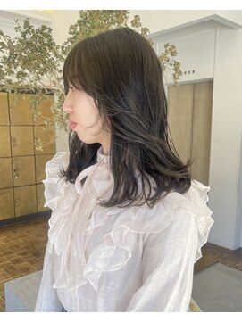 ヘアーアイスカルテット(HAIR ICI QUARTET) 春の◎韓国風くびれオリーブベージュレイヤー